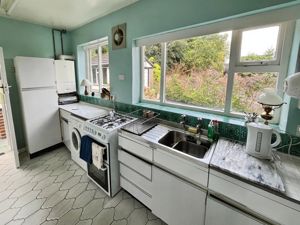 Kitchen- click for photo gallery